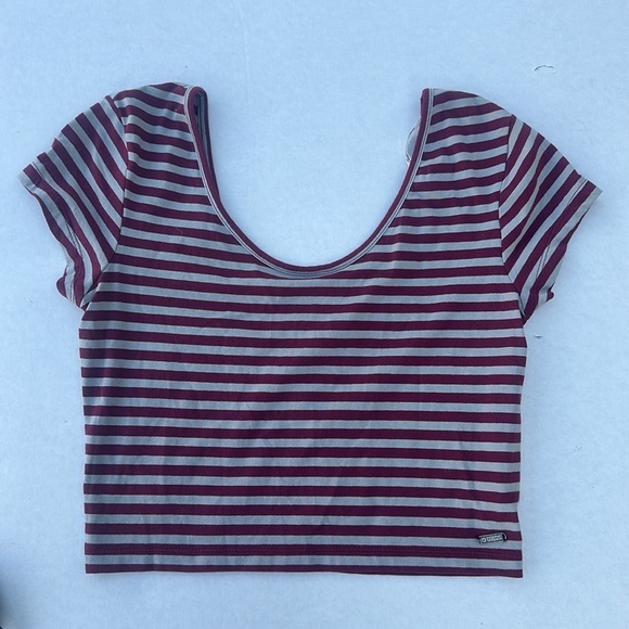New GUESS CROP TOP FOR WOMENS SZ M - Picture 1 of 5